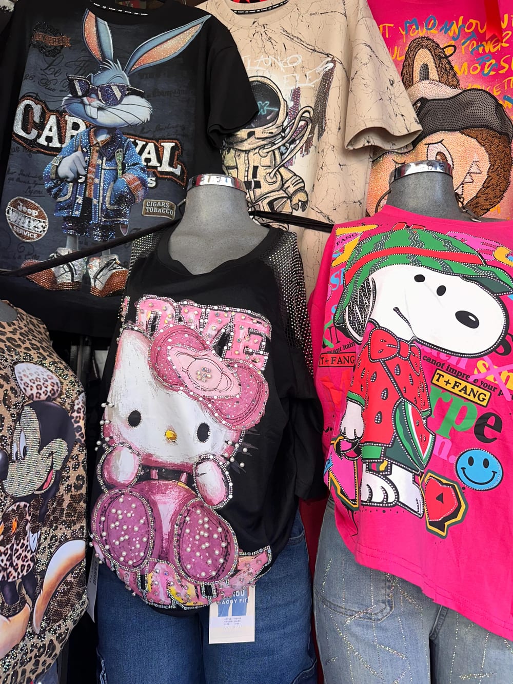 💎 Ropa con pedrería y personajes que enamoran. Diseños con brillo