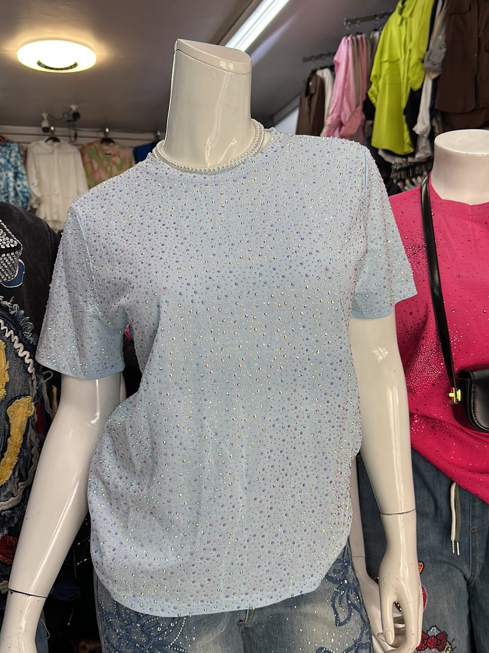 Ven ya por tu playera de cristales ✨aquí con nosotros hermosa😘