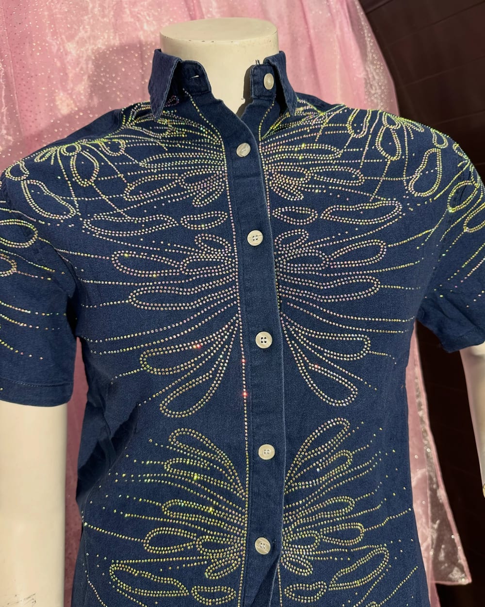 Conjunto de mezclilla y cristales✨ vista 2